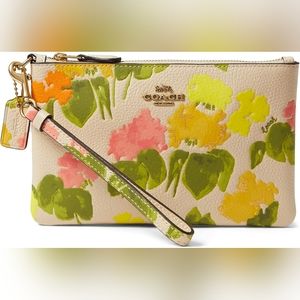 NWOT Coach Floral Printed Leather Multi Wristlet
